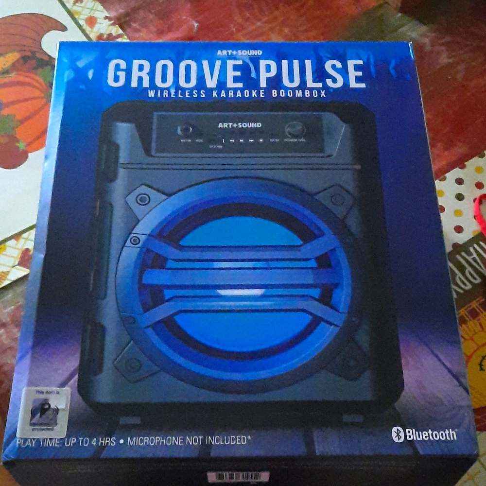 Groove Plus Wireless Karaoke Boombox